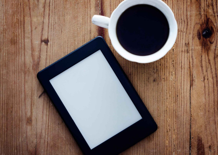 Kindle vs Buku Fisik: Menemukan Keseimbangan dalam Membaca di Era Digital
