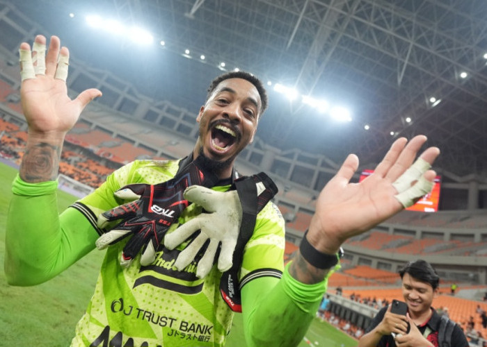 Persija Jakarta Resmi Perpanjang Kontrak Kiper Asing Carlos Eduardo, Jak Mania Lega?