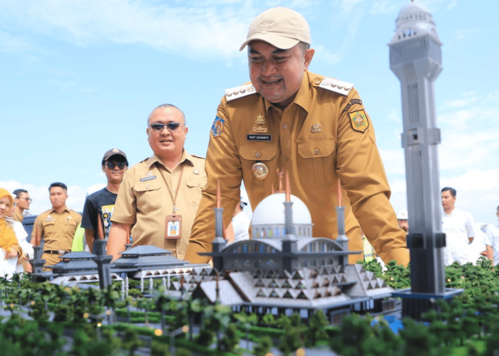 Bupati Bogor Tinjau Langsung Pembangunan Masjid Raya yang Akan Difungsikan Menjadi Pusat Layanan Haji