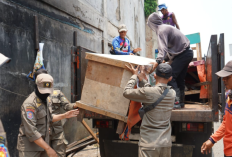 Satpol PP Bongkar 32 Bangunan Tanpa Izin di Pasar Parung, Pedagang Bakal Direlokasi