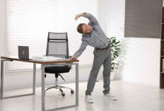 Badan Pegal-Pegal Karena Kelamaan Duduk? Lakukan 4 Gerakan Stretching Sederhana Ini